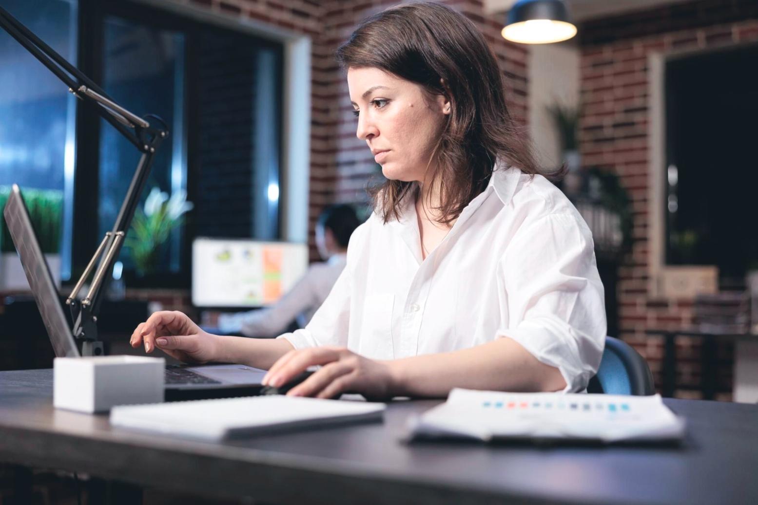 Flexible online learning environment accessible from multiple devices